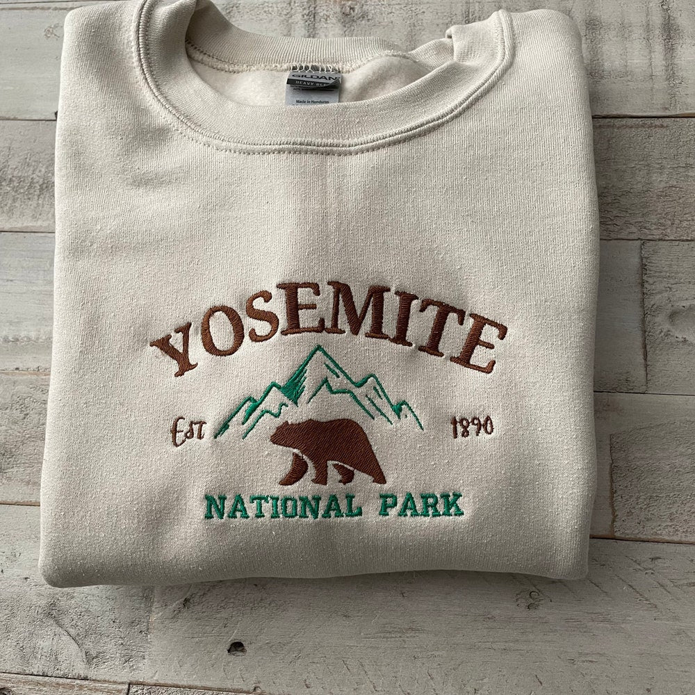 Yosemite National Park Embroidered Crewneck-Embroidered Crewneck-National Park Sweatshirt 4