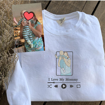 Personalized embroidered custom mom photo shirt