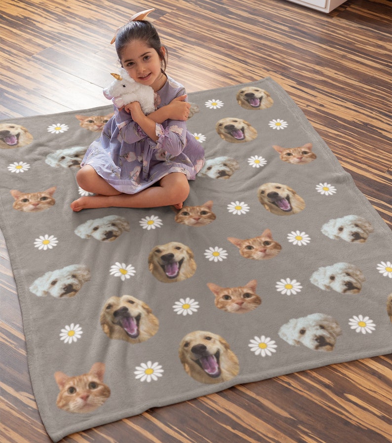 Your Dog On A Blanket,Personalized Pet Photo Blanket,Custom Dog Face Blankets, Dog Lover Gift, Dog Mom Gift, Pet Photo Blanket, Cat Blanket