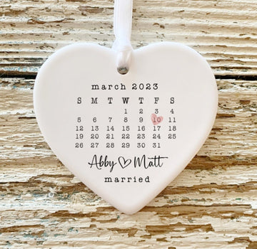 Married Ornament Wedding Gift Wedding Date ornament Calendar Anniversary Gift Our First Christmas Newlywed Gift Engagement Gift