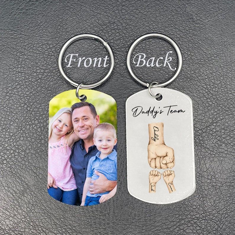 Daddy's Team Keychain for Father's Day Gift, Dad and Kids Fist Bump Keyring for Dad, Grandad Keyring, Personalised Fathers Day Gift