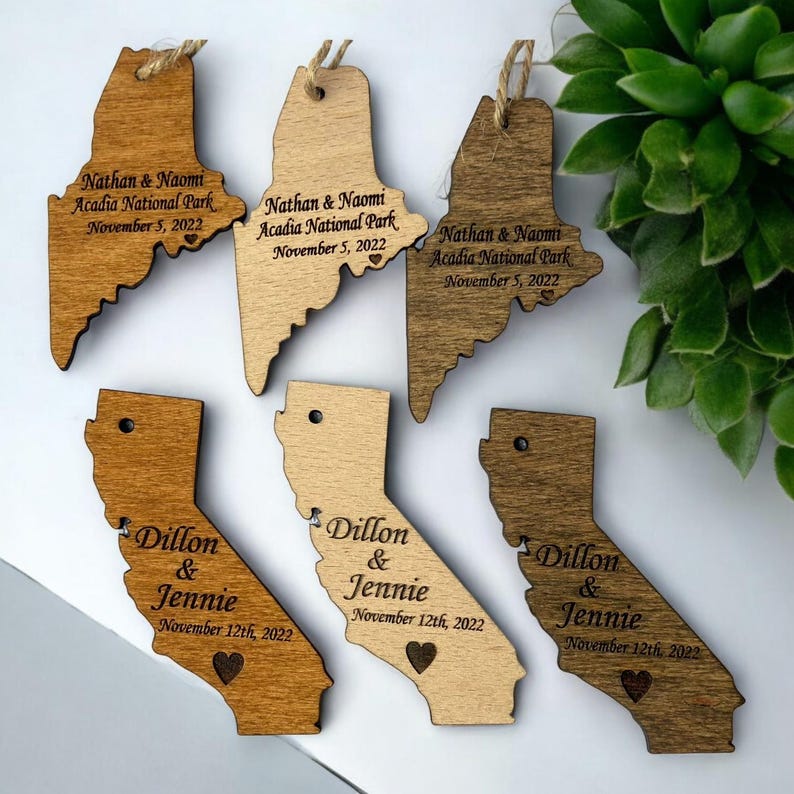 Wooden State Ornament, State Christmas Decor, Personalized State Magnet for Family Reunion, Map State Wedding Favor, Custom State Ornaments