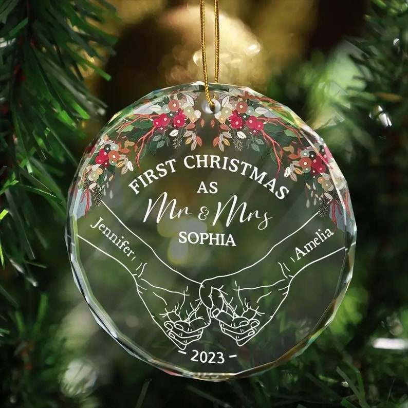 Holding Hands First Christmas Couple, Personalized Mr Mrs Circle Glass Ornament, Personalized Couple Christmas Ornament, Newly Wed 2024 Gift